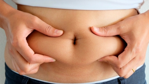 Como os hormônios afetam o acúmulo de gordura